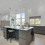 4 Bedroom Gorgeous In V