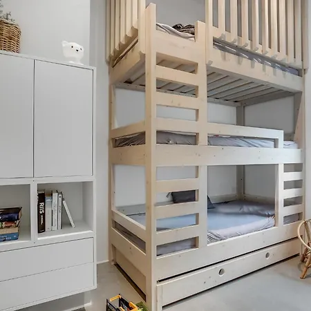 4 Bedroom Gorgeous In V בית נופש אסביירג