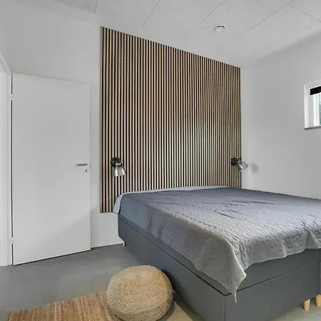 4 Bedroom Gorgeous In V Feriehus