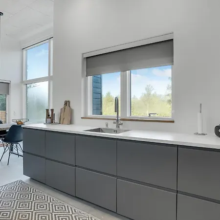 4 Bedroom Gorgeous In V Feriehus *