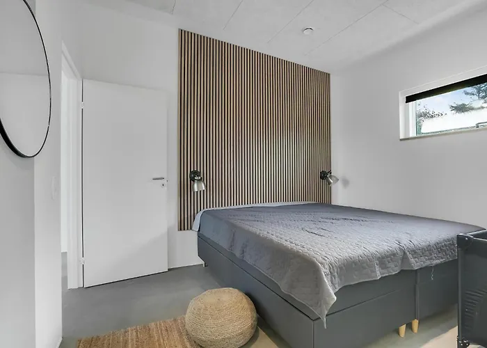 4 Bedroom Gorgeous In V בית נופש