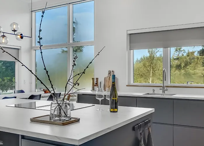 4 Bedroom Gorgeous In V אסביירג