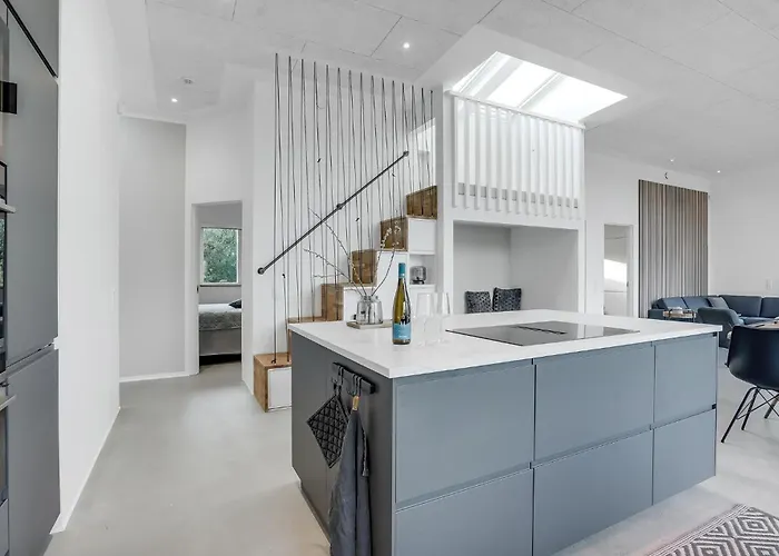 4 Bedroom Gorgeous In V אסביירג